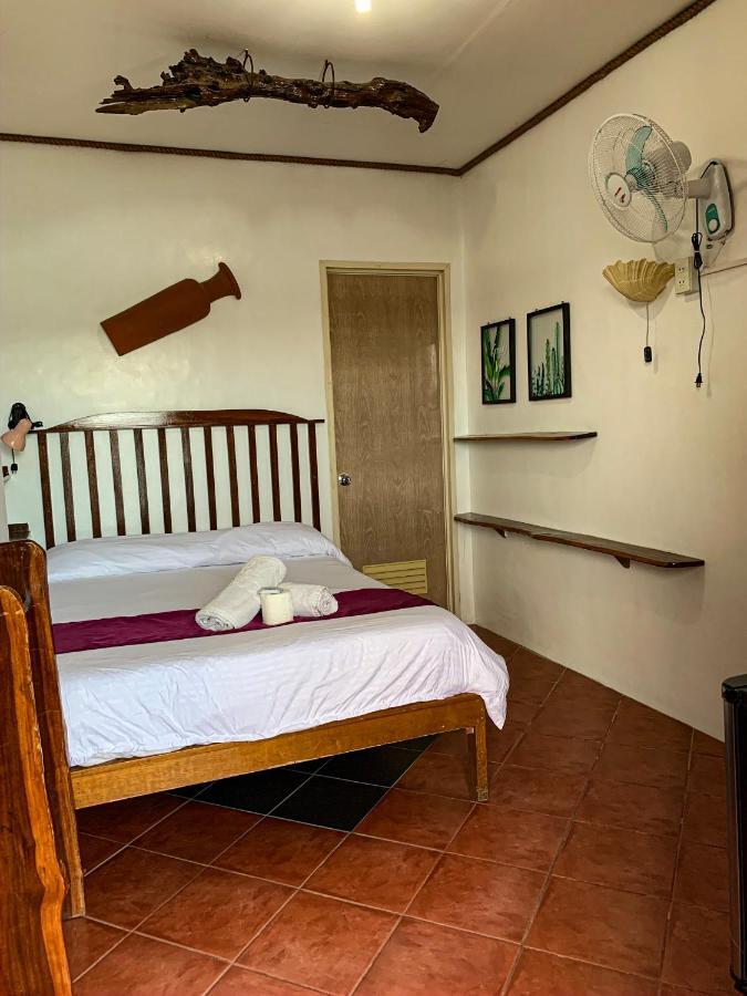 Harleys Hotel Olongapo Exterior photo
